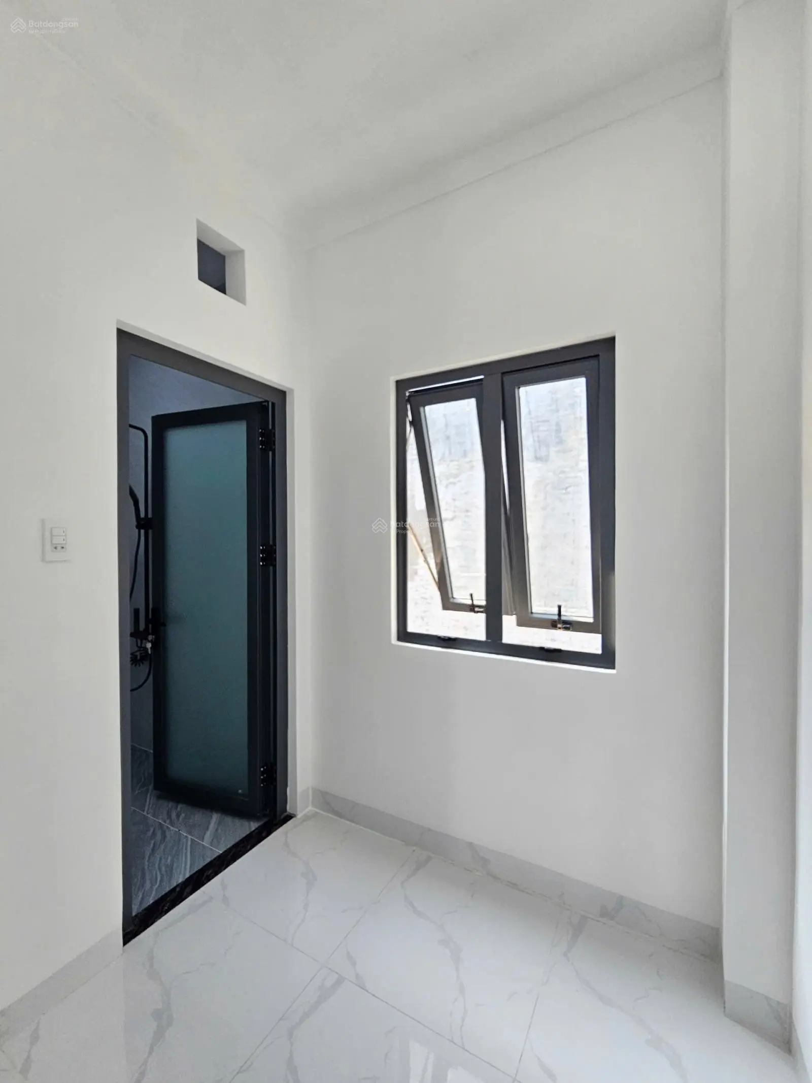 Nhà Đẹp Giá Rẻ: 2Tỷ950_Nhà 1 Trệt 1 Lầu KDC Gần Ngã Tư Miếu Ông Cù, TP.Thuận An