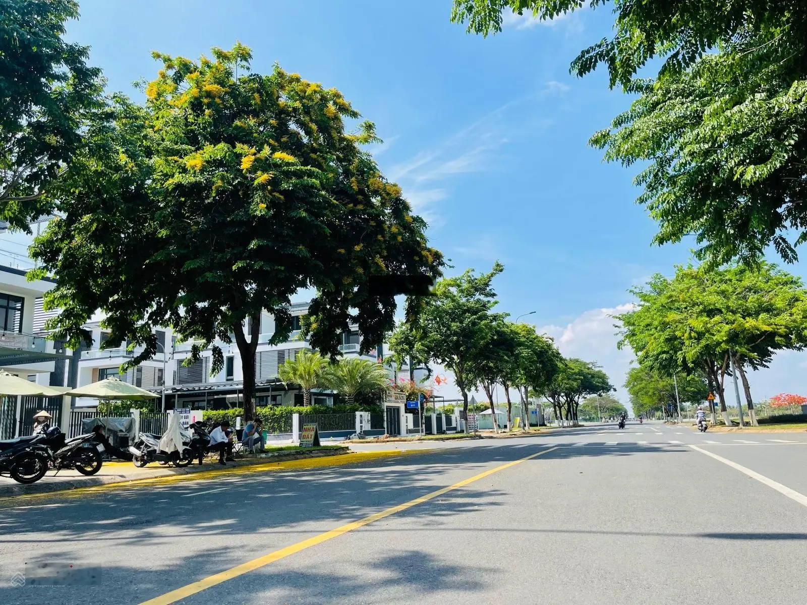 Chủ cần bán lô đất 8 * 20 đối diện trường tiểu học kế trục chính giá 9,5 tỷ