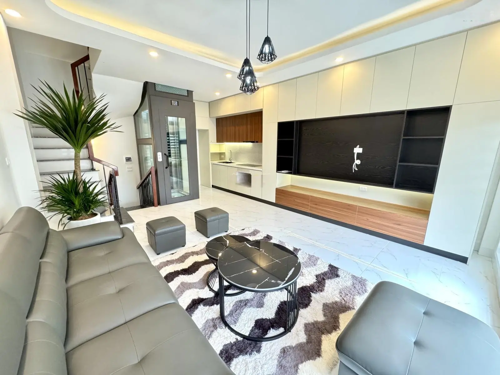 Bán nhà phố Đàm Quang Trung-Long Biên, DT:36m2, MT:4,8m, xây 6 tầng, thang máy nhập khẩu, full NT