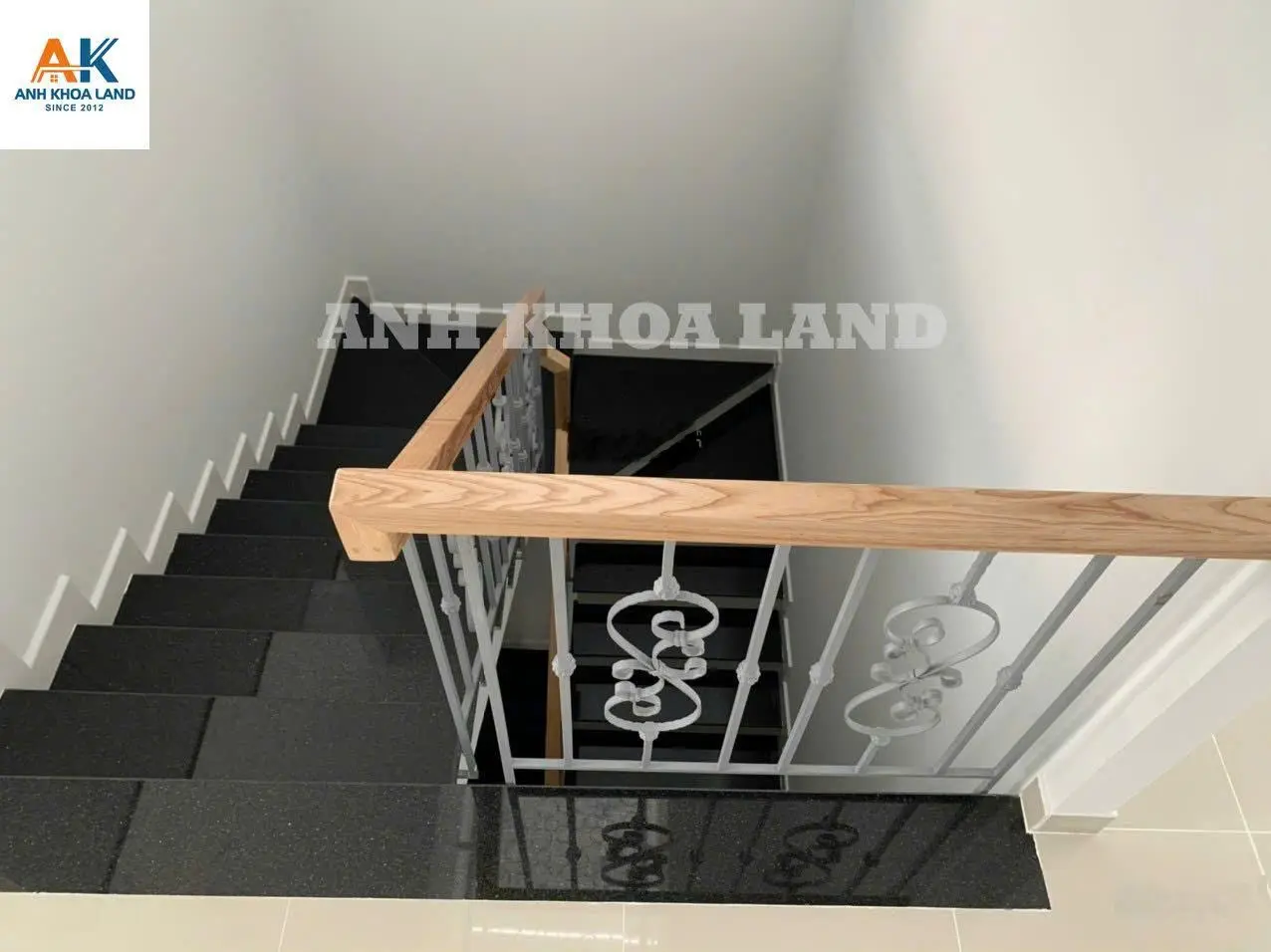 Bán gấp nhà 3 tầng hẻm xe hơi - đường số 7 - TP. Thủ Đức - hệ thống năng lượng mặt trời 5.3kw