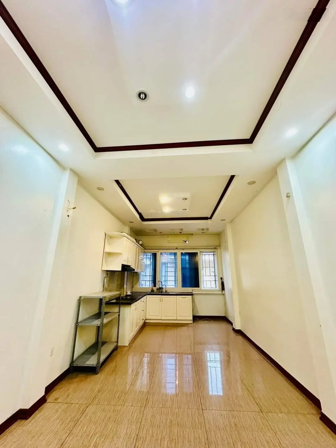 Bán nhà Kim Mã - Phân lô - 2 ôtô tránh - nhà đẹp - mở spa - kinh doanh - 36m2 - 6 tầng - 11 tỷ 4