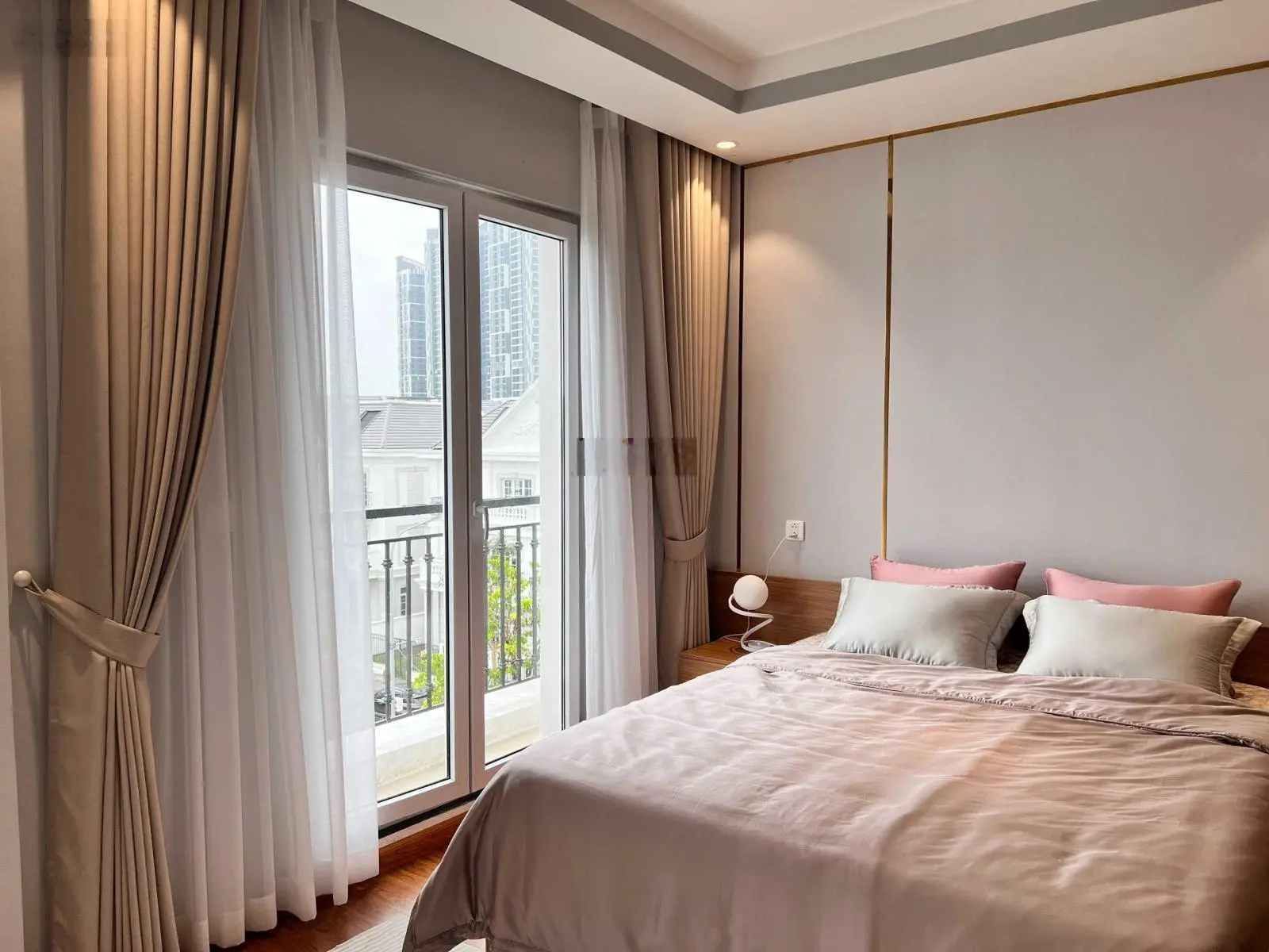 Quỹ 30 căn nhà phố đẹp nhất gần Biển Hồ Gia Lâm ck ngay 12%