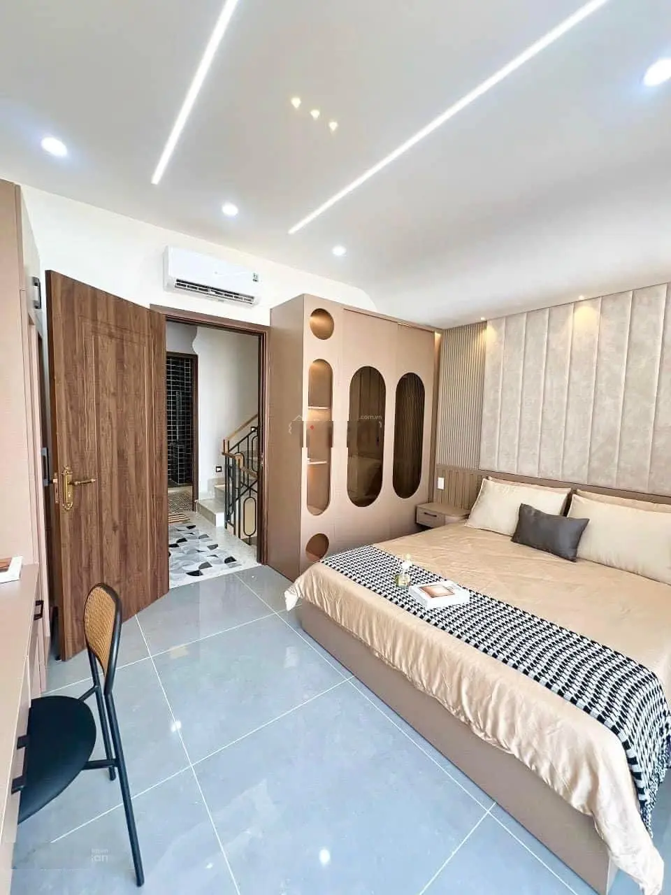 Bán tòa căn hộ 6 tầng lô góc, doanh thu ổn định, vị trí đắc địa gần biển Sơn Trà