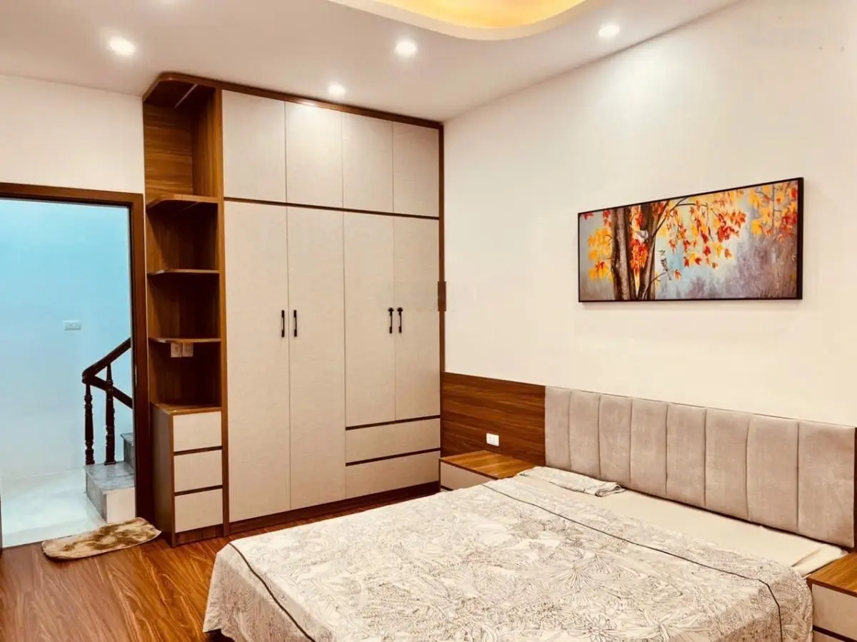 Nhà đẹp ở ngay Trần Khát Chân - ô tô đỗ cửa cách 20m - full đồ - dtsd 30m2 - mt 6m - sổ đỏ cất két