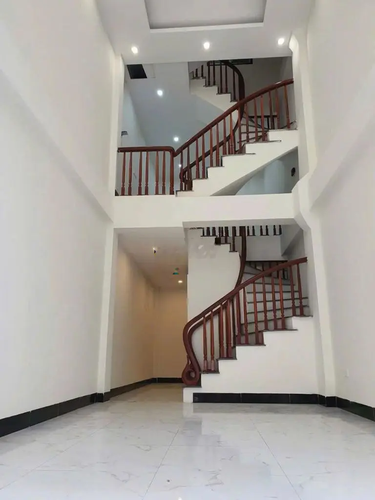 Bán nhà mặt ngõ 4m, 30m2x4T, 3.85 tỷ, QL6 20m, ga Yên Nghĩa 4 phút.