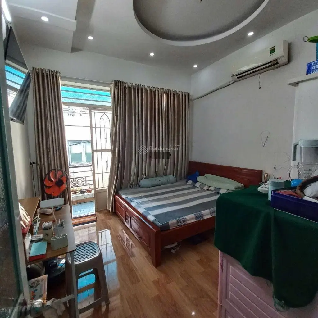 5 tỷ 39, bành văn trân, giáp q10, chợ nghĩa phát , hẻm trước nhà 4m - nhà 5 tầng - 32m2