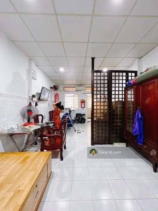 Bán nhà riêng tại Hoàng Diệu, Quận 4, 5,6 tỷ, 54m2, nhà hiện hữu