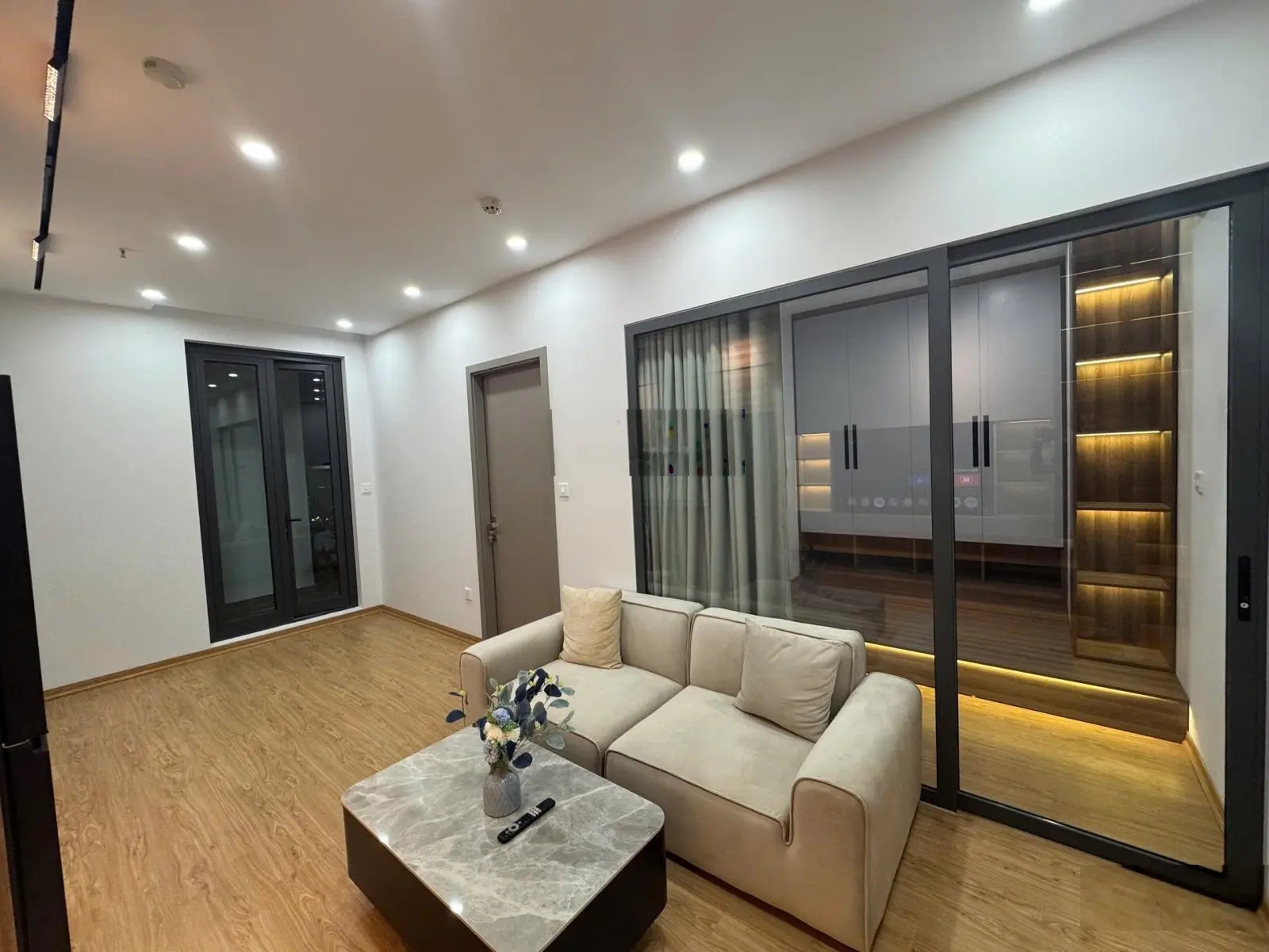 Chính chủ bán căn 1pn dt: 54m2 ở Thiên Niên Kỷ - Hà Đông giá cực tốt sẵn sổ, nội thất giá 3.5 tỷ