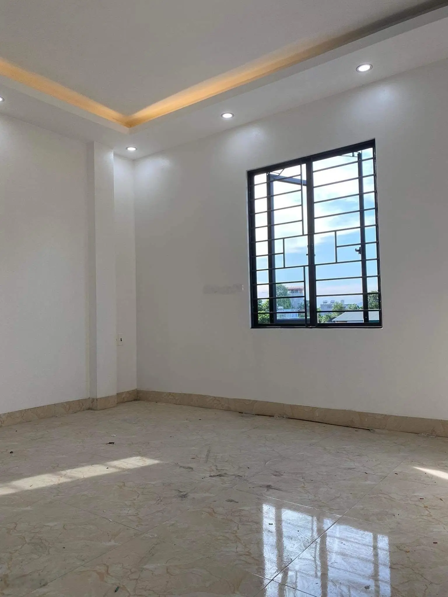 Bán nhà 3 tầng Cao Xanh giá chỉ 1tỷ9xxtr - 0962698922
