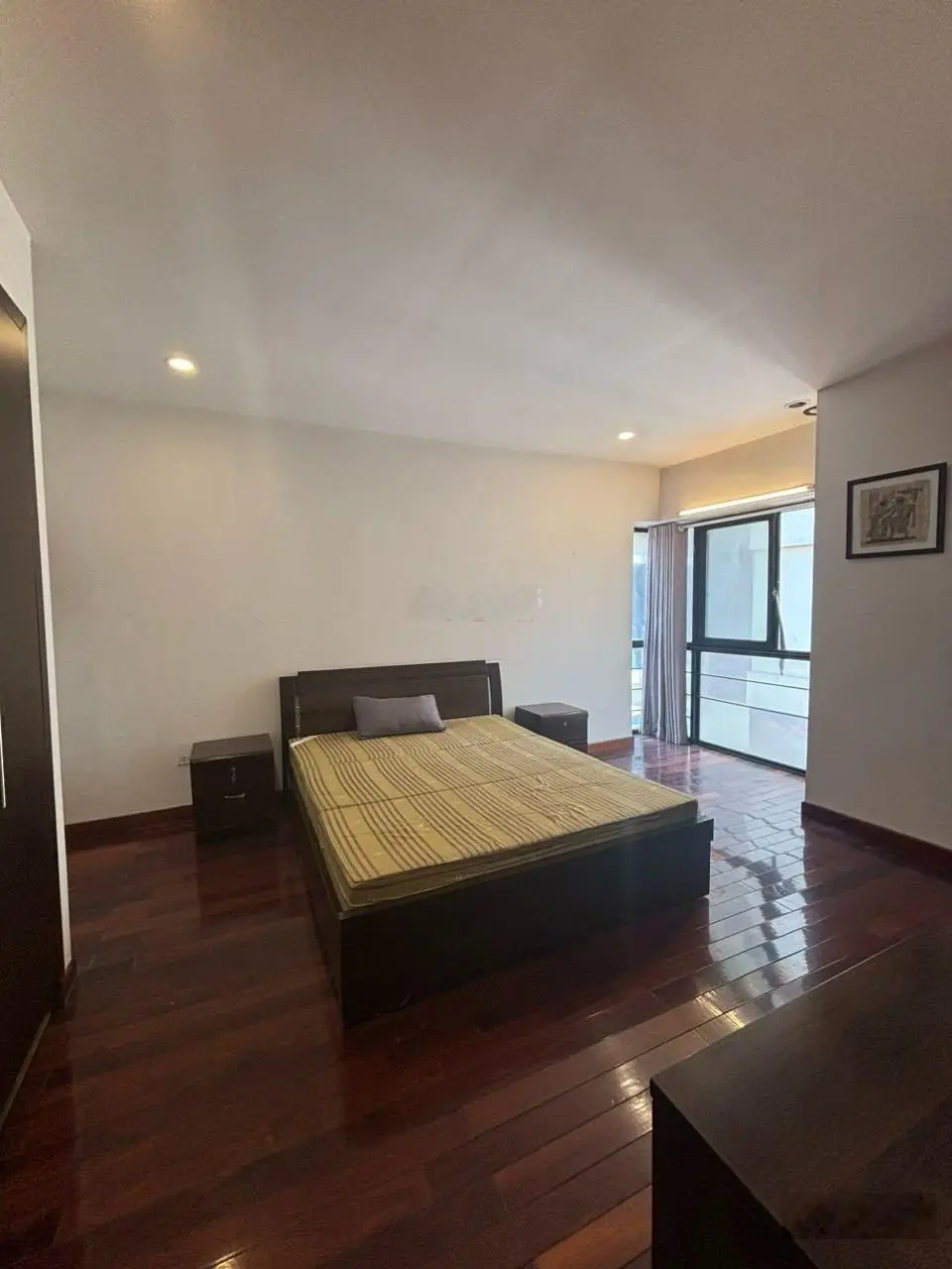 Cần bán căn hộ Chelsea Park Trung Kính 98m2 2pn nhà đẹp, slot ô tô. LH: 0984 677 *** gia 5,5 tỷ