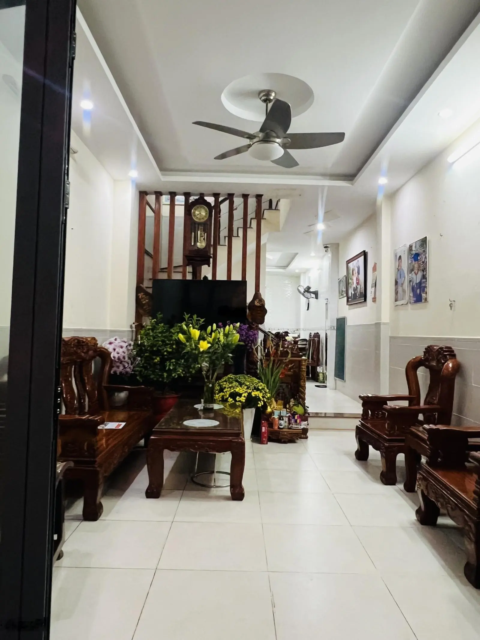 Bán nhà phố 68m2 1 trệt 2 lầu đường Hồ Quý Ly Tp Vũng Tàu, cách biển chỉ 300m. Giá: 8.7 tỷ