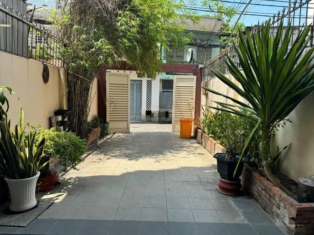 Cần bán nhà 5 tầng ngay mt phan văn trị, p11, bình thạnh, dt: 4,3x30m giá bán 26 ,5 tỷ tl