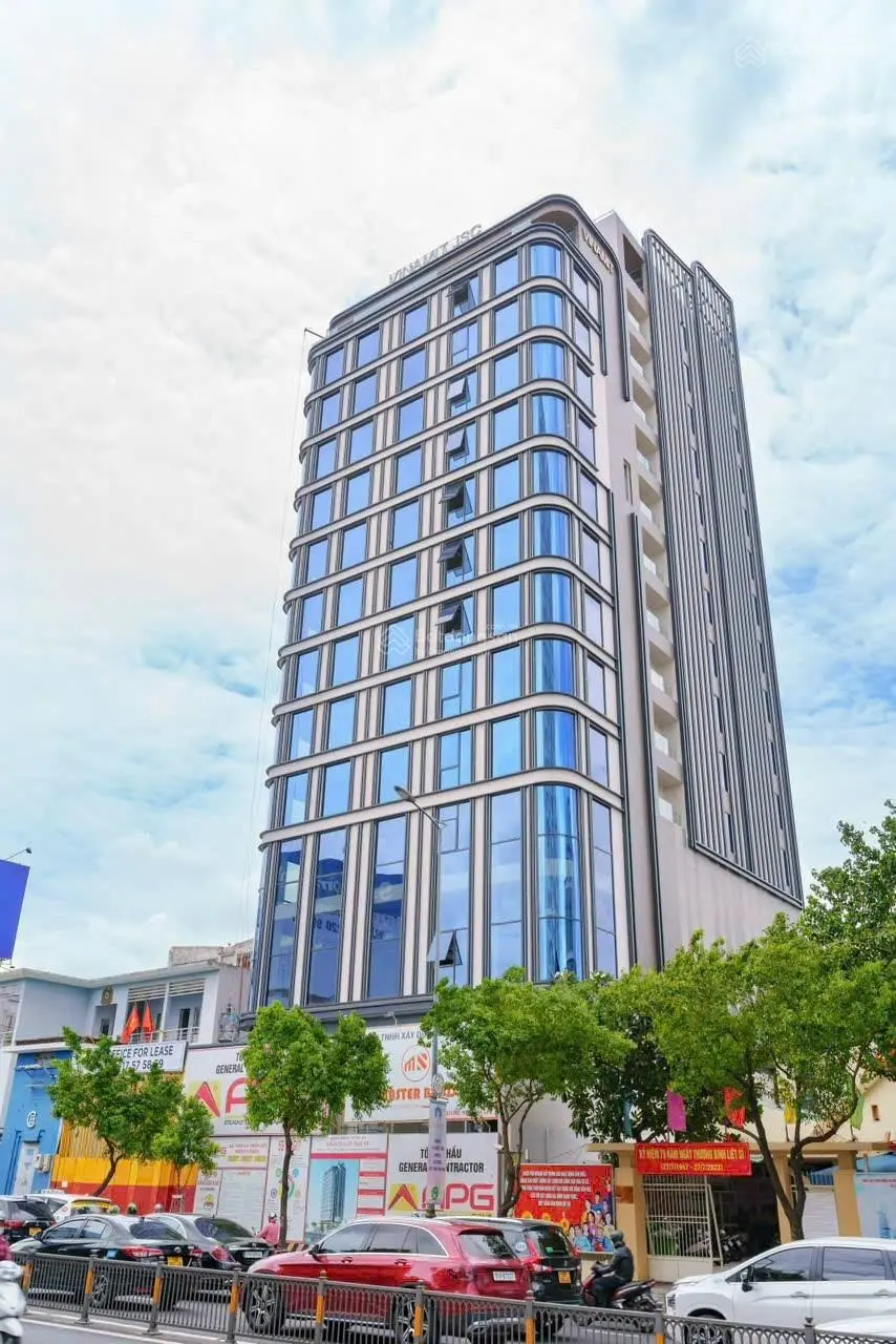 Hạ giá 30 tỷ bán gấp Mặt tiền Lý Thường Kiệt, ngay chợ Tân Bình - DT: 10x40m nhà 3 tầng chỉ 110 tỷ