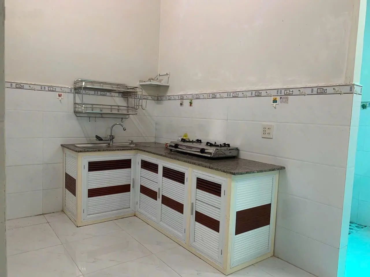 Bán nhà Vĩnh Hải Nha Trang hẻm Phước Huệ giá 2,4 tỷ LH 0793 650 ***