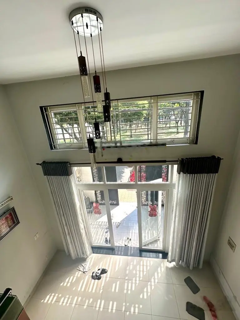 Bán nhà sát bên phú mỹ hưng, dt 5x20m2, 5 tầng, 5pn, mt đường, giá 17.1 tỷ.