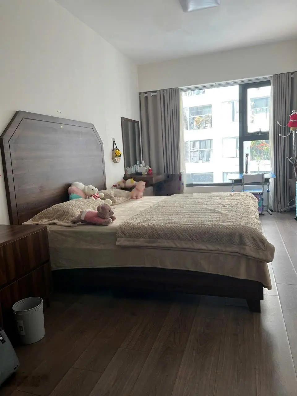 Chủ nhà ở siêu có lộc đổi lên biệt thự, cần bán căn 2 ngủ view Time siêu vip tại Imperia Sky Garden