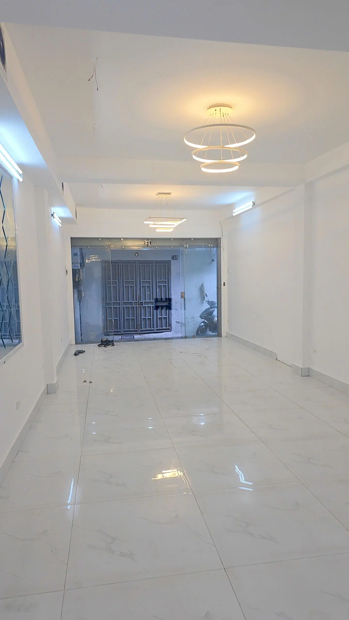 Bán nhà 6 tầng thang máy phố Yên Hòa-Cầu Giấy-Hà Nội, vị trí đẹp, kinh doanh tốt. Giá thương lượng!