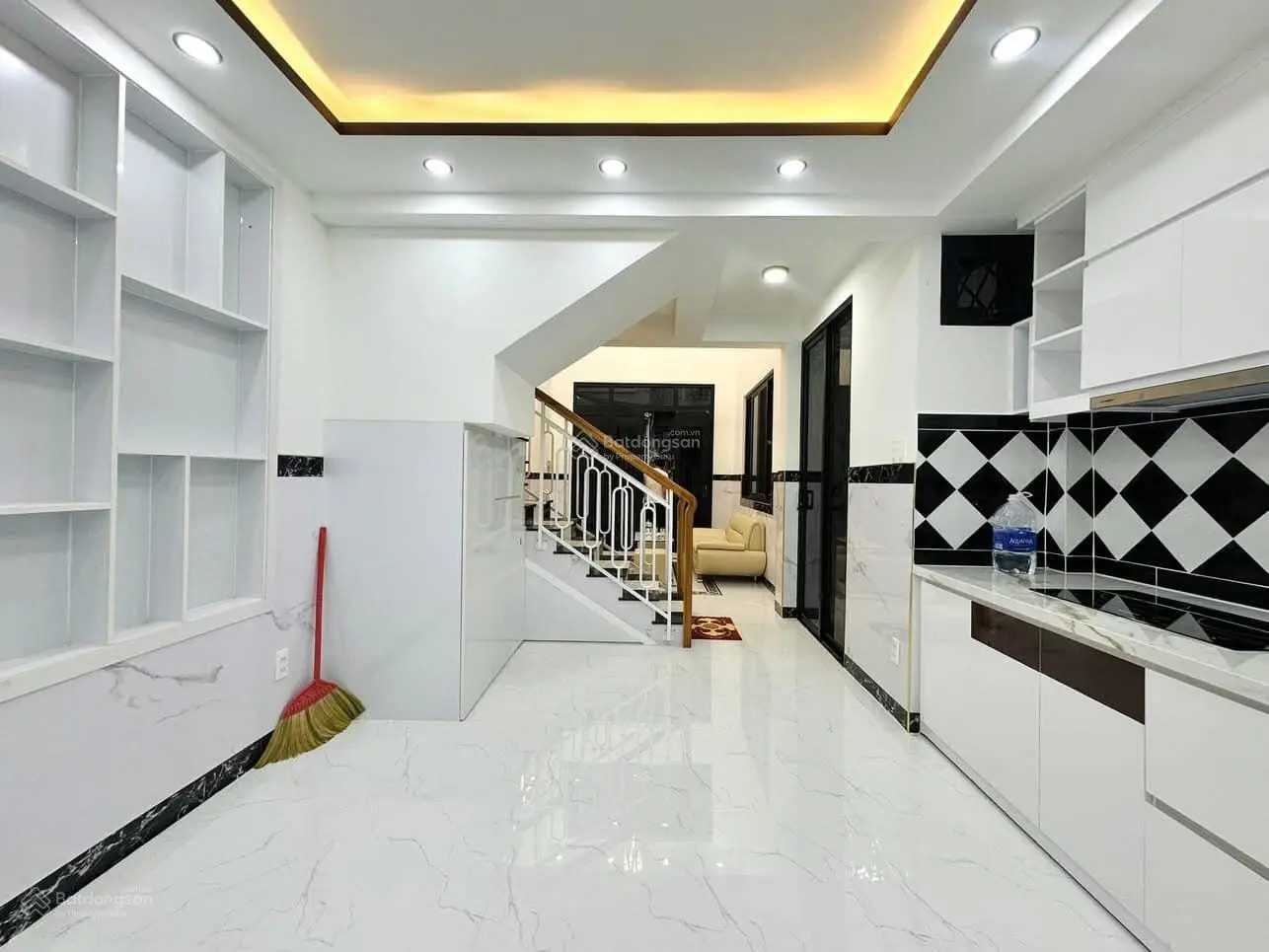Hẻm xe hơi - thích quảng đức - phú nhuận - 4x11m - 4 tầng - full nội thất -4pn khép kín -7.5 tỷ tl