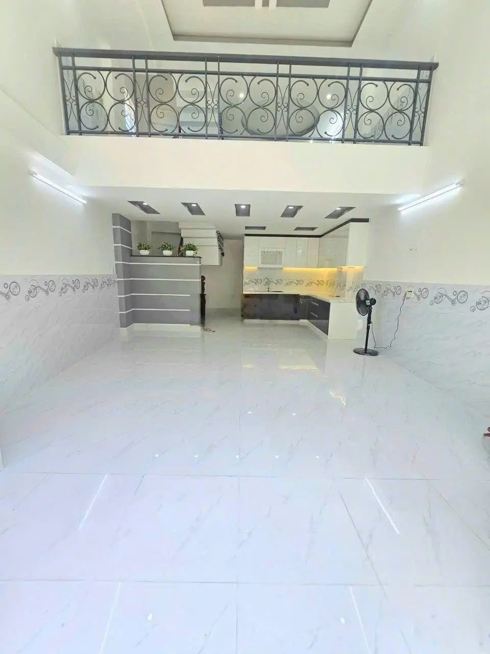 Nhà 4 tầng 44.8m2 ôtô ngủ trong nhà, ngay nhà thiếu nhi quận, chỉ 5.86 tỷ