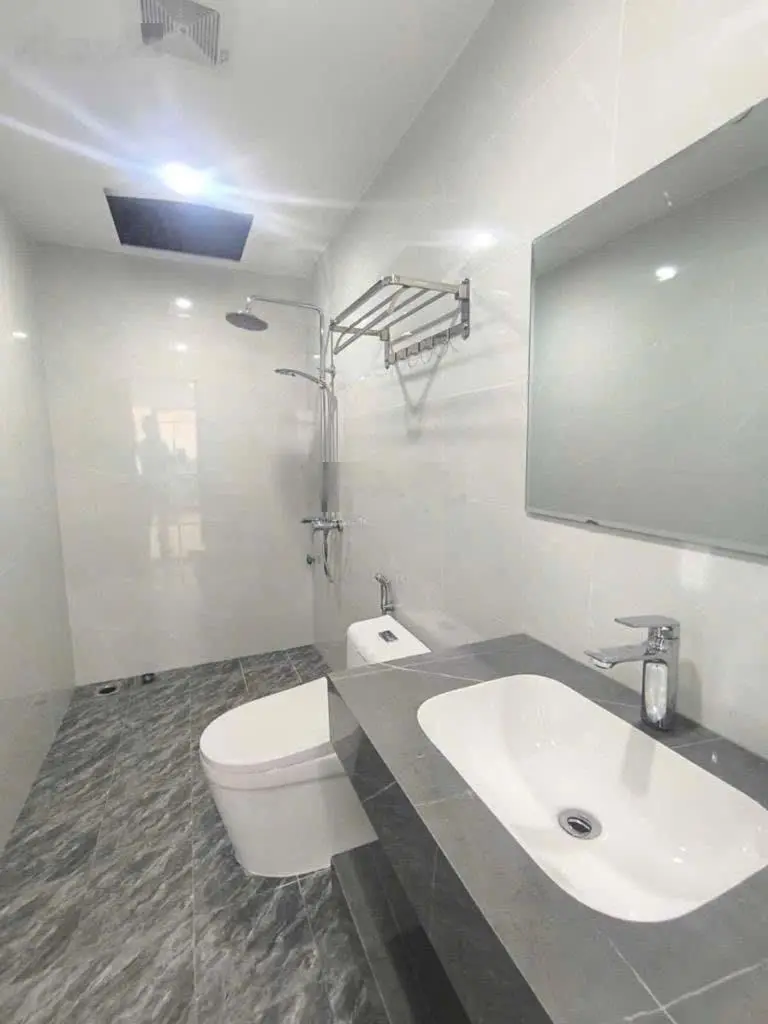 Cực đẹp - nhà 5 tầng 36m2 mt4 - bát khối long biên - ô tô tận cửa - chỉ hơn 5 tỷ