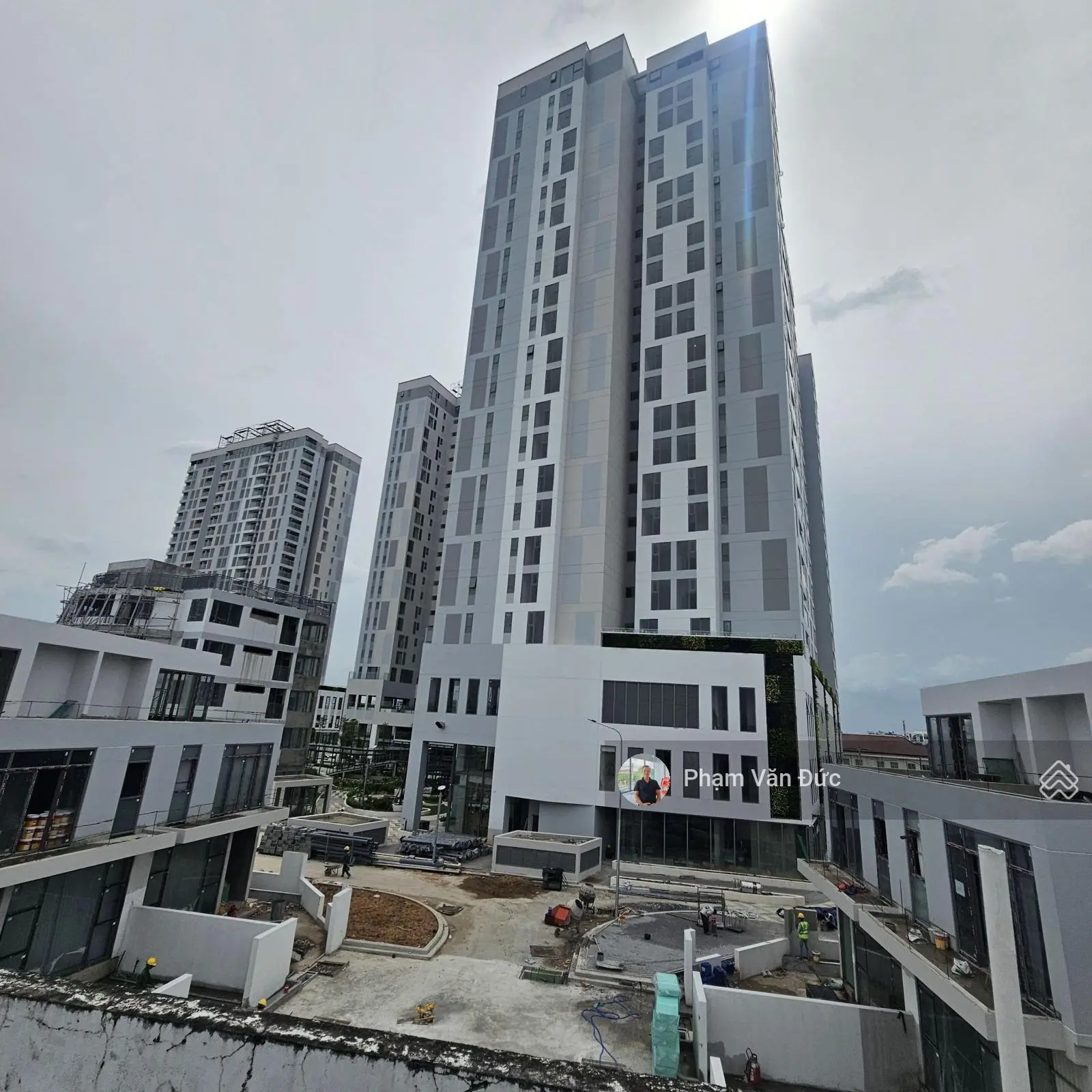 Bán Nhà 2 Lầu Mặt Tiền Kinh Doanh Đối Diện KDT Vạn Phúc . 230 M Giá Đầu Tư 12,5 Tỉ