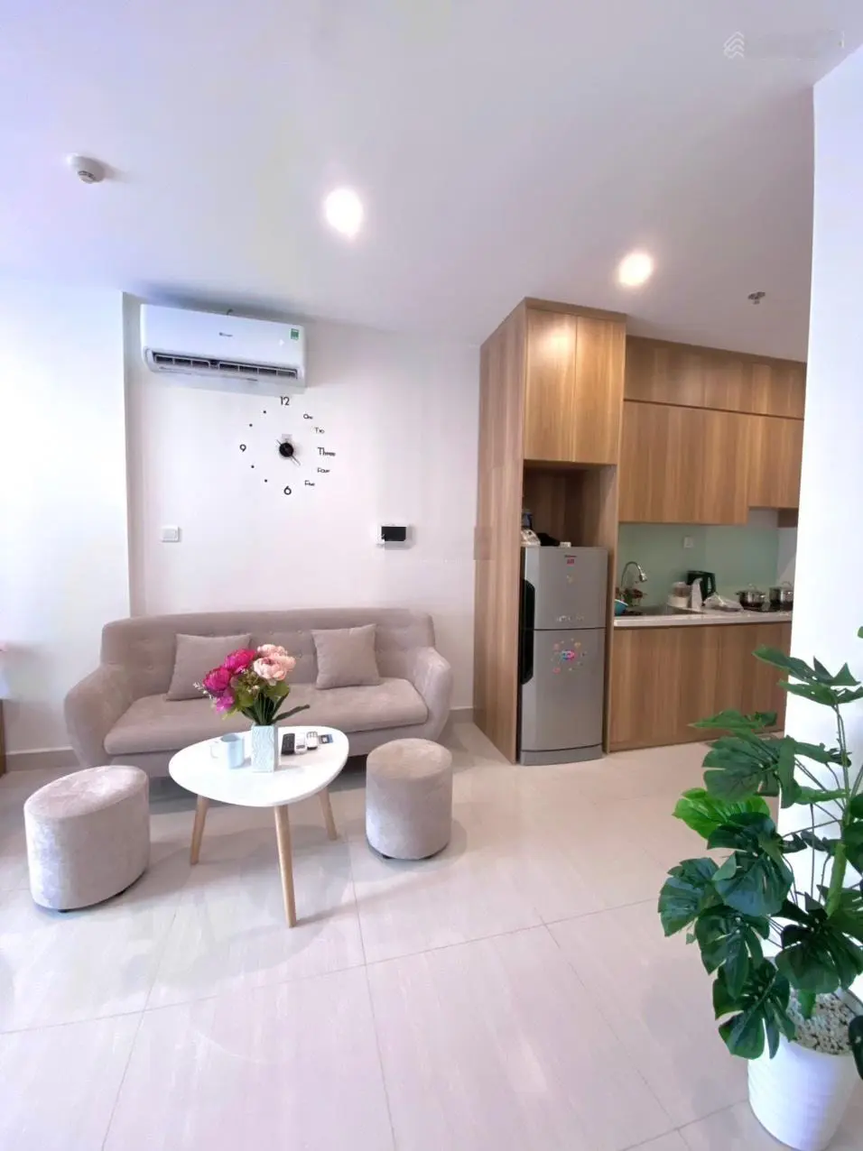 Chính chủ gửi bán căn Studio 30m2 Full nội thất Tại Vinhomes Ocean Park Gia lâm