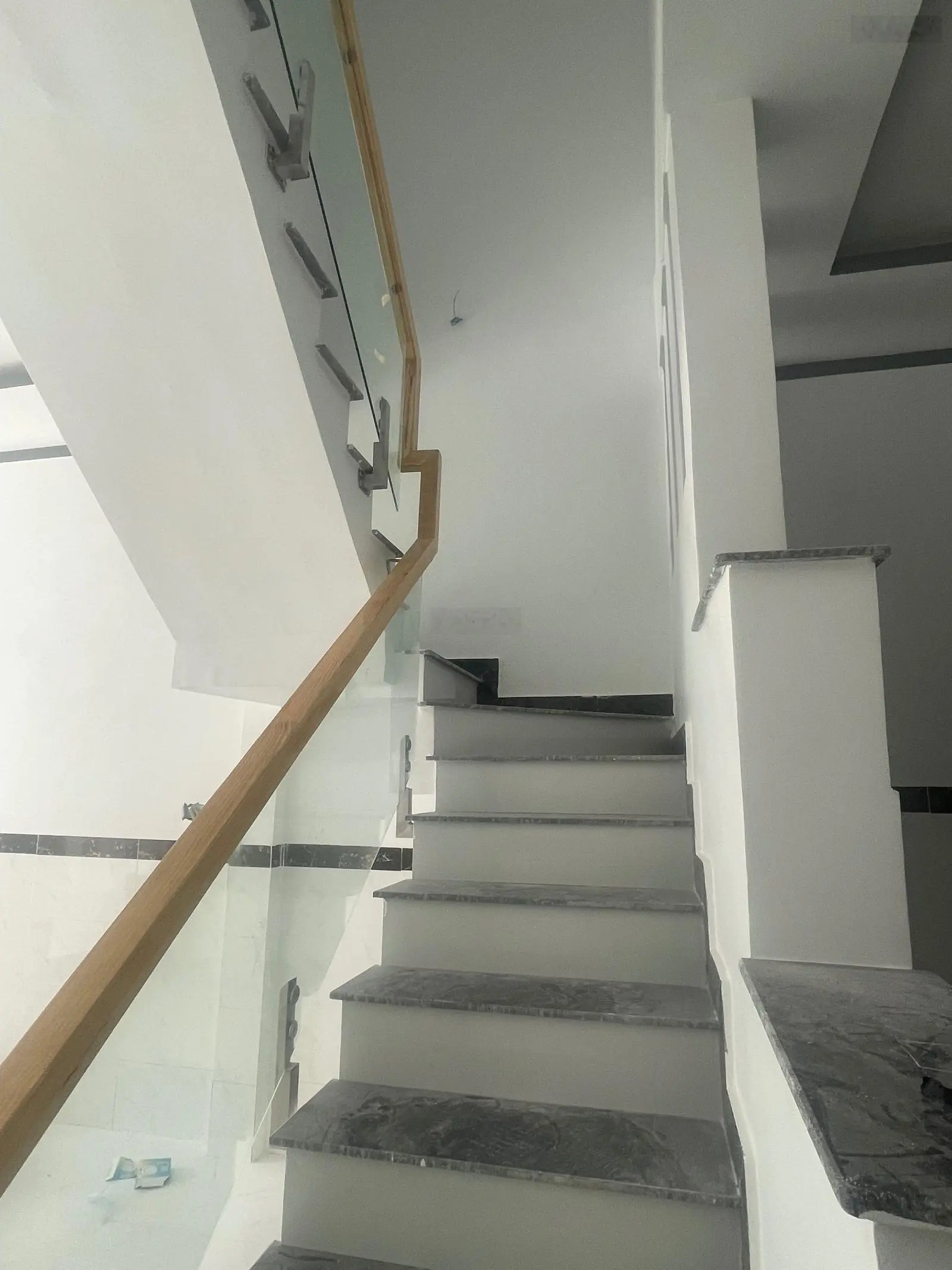 Cần bán nhà 1tr1 lầu sổ hồng riêng CC sang tên 2 tỷ 150 Thạnh Phú Vĩnh Cửu Đồng Nai LH 0931 534 ***