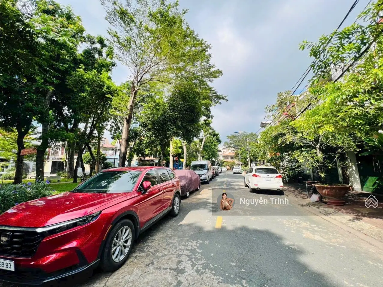 Rẻ nhất khu Him Lam Linh Chiểu an ninh đối diện công viên, nhà 1T2L có sân thượng. KD tốt. Hơn 11tỷ