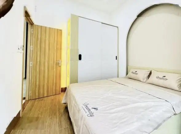 Cần bán gấp nhà Phạm Văn Hai, p5 , Tân Bình. Dt 51,7m2. Giá 2,6 tỷ
