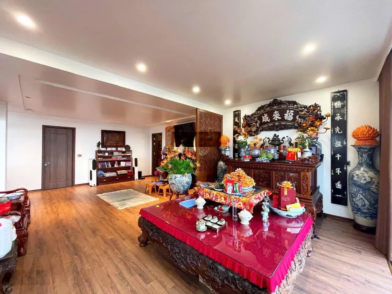Bán biệt thự 336m2 x 5 tầng, mặt tiền 20m tuyến 2 Lê Hồng Phong
