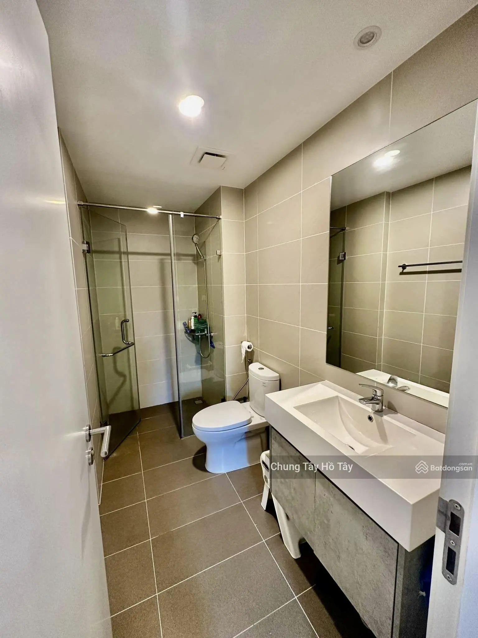 CHÍNH CHỦ - Bán gấp căn 84,5m2, Kosmo Tây Hồ - 2PN, tầng cao, view hồ Tây. Nhỉnh 8 tỷ 0787 486 ***