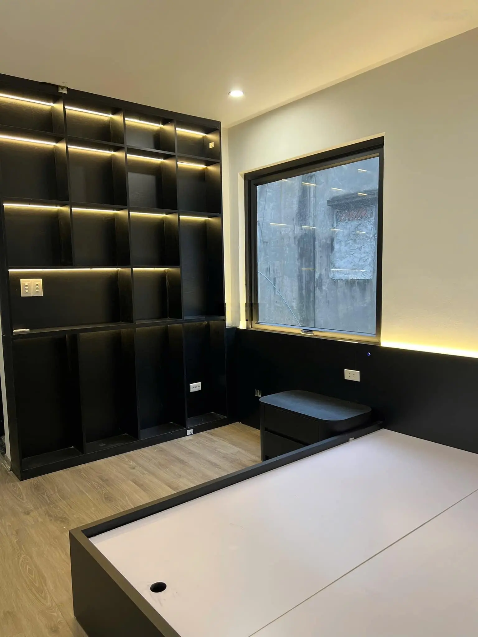 Ngõ quỳnh - phân lô - 20m ra phố - lô góc 3 mặt thoáng full nội thất cao cấp - thông tứ tung .