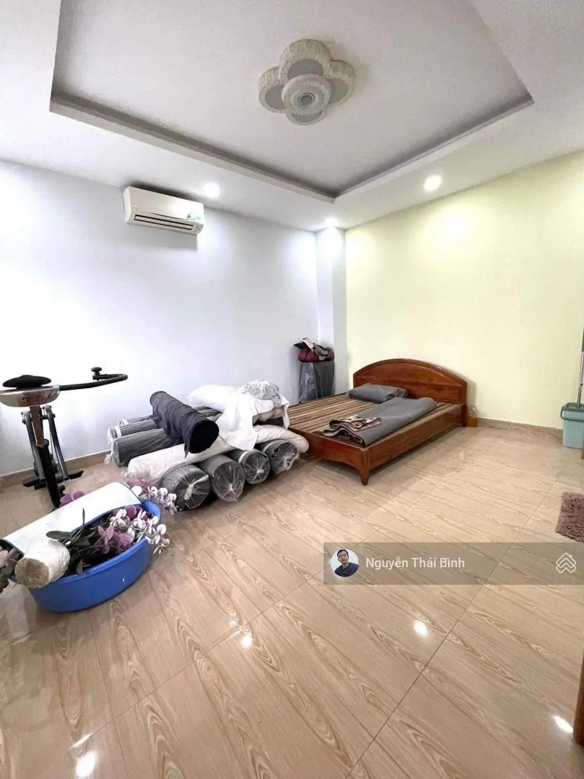 Măt tiền kinh doanh đỉnh, lô góc 2 mặt tiền, kết cấu 5 tầng btct, thang máy 320kg, đường xe tải