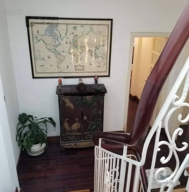 Bán nhà p/lô 2 ô tô tránh quận Tây Hồ 90m2 4T MT 8m lô góc view Hồ Tây 31,5 tỷ Âu Cơ
