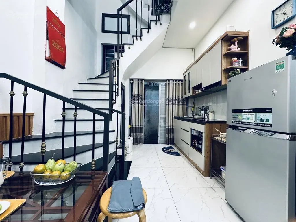 Bán nhà Cát Linh, Trung tâm Đống Đa, Siêu hiếm 25m2 x 6 tầng, Ngõ nông, Full đẹp, Giá nhỉnh 5 tỷ