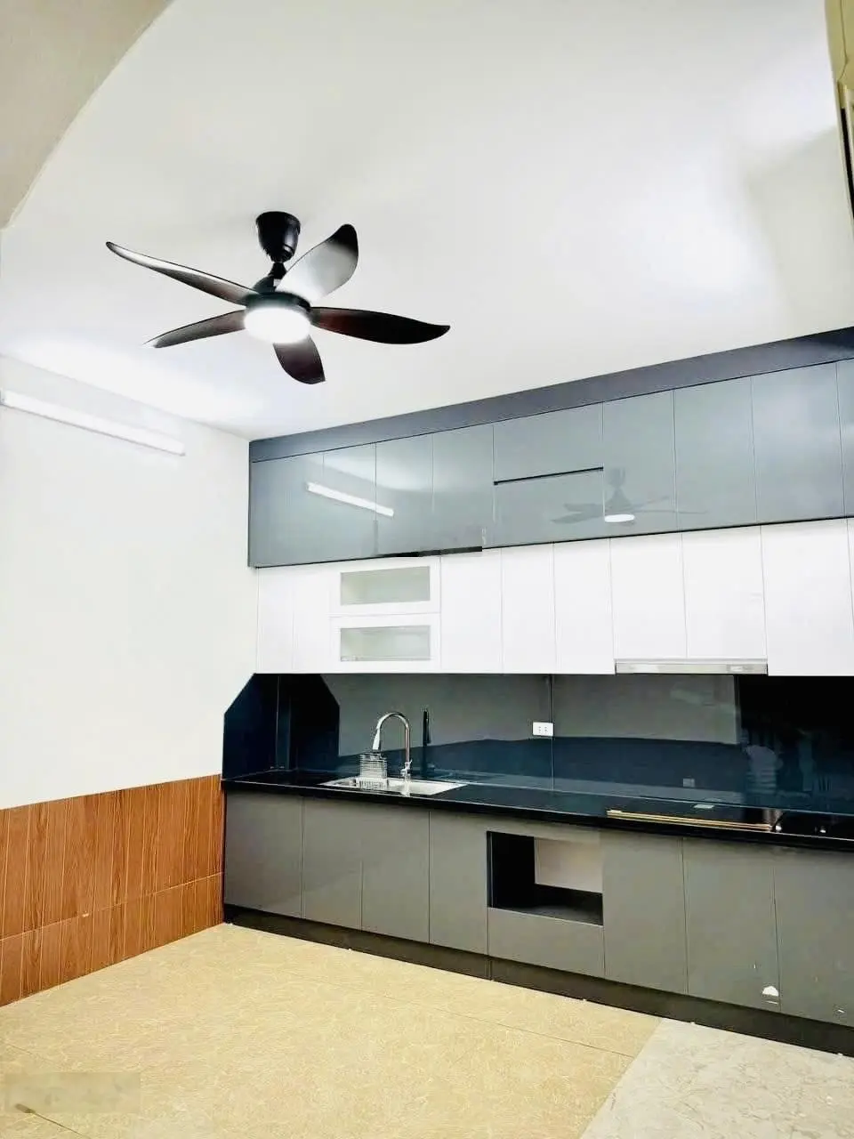 Siêu phẩm 52 nhà ngọc thụy lô góc 2 mặt thoáng full nội thất ở ngay