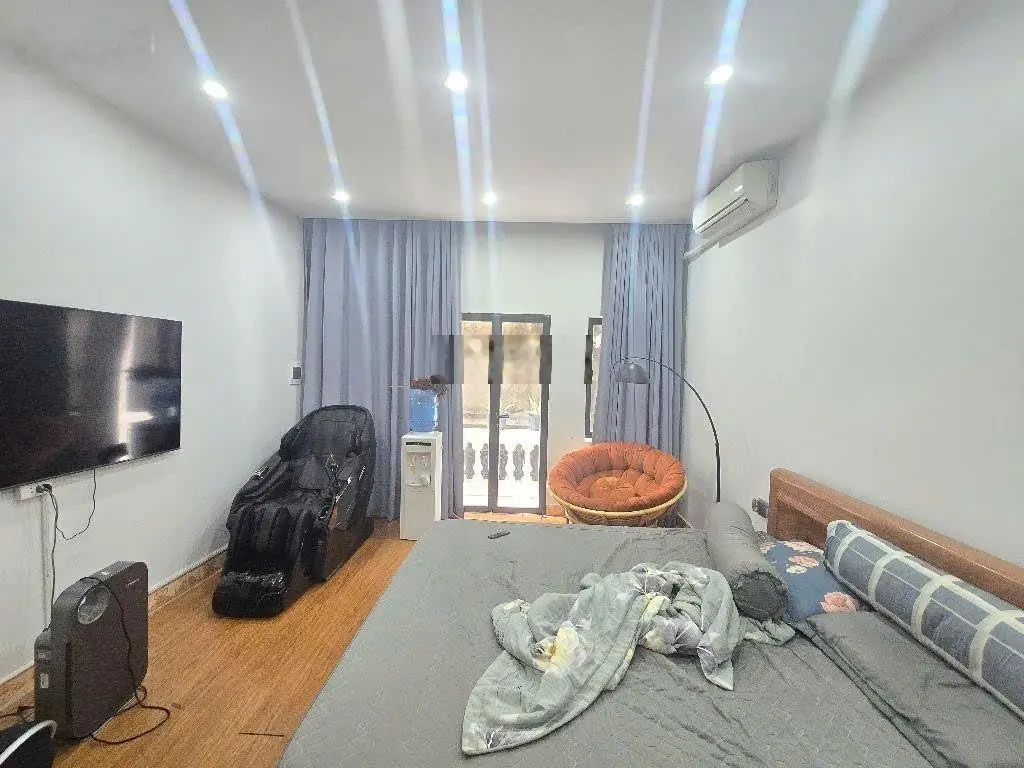 Nhà đẹp thiết kế phong cách - cách ô tô tránh vài bước chân - 4 tầng ngọc thuỵ long biên