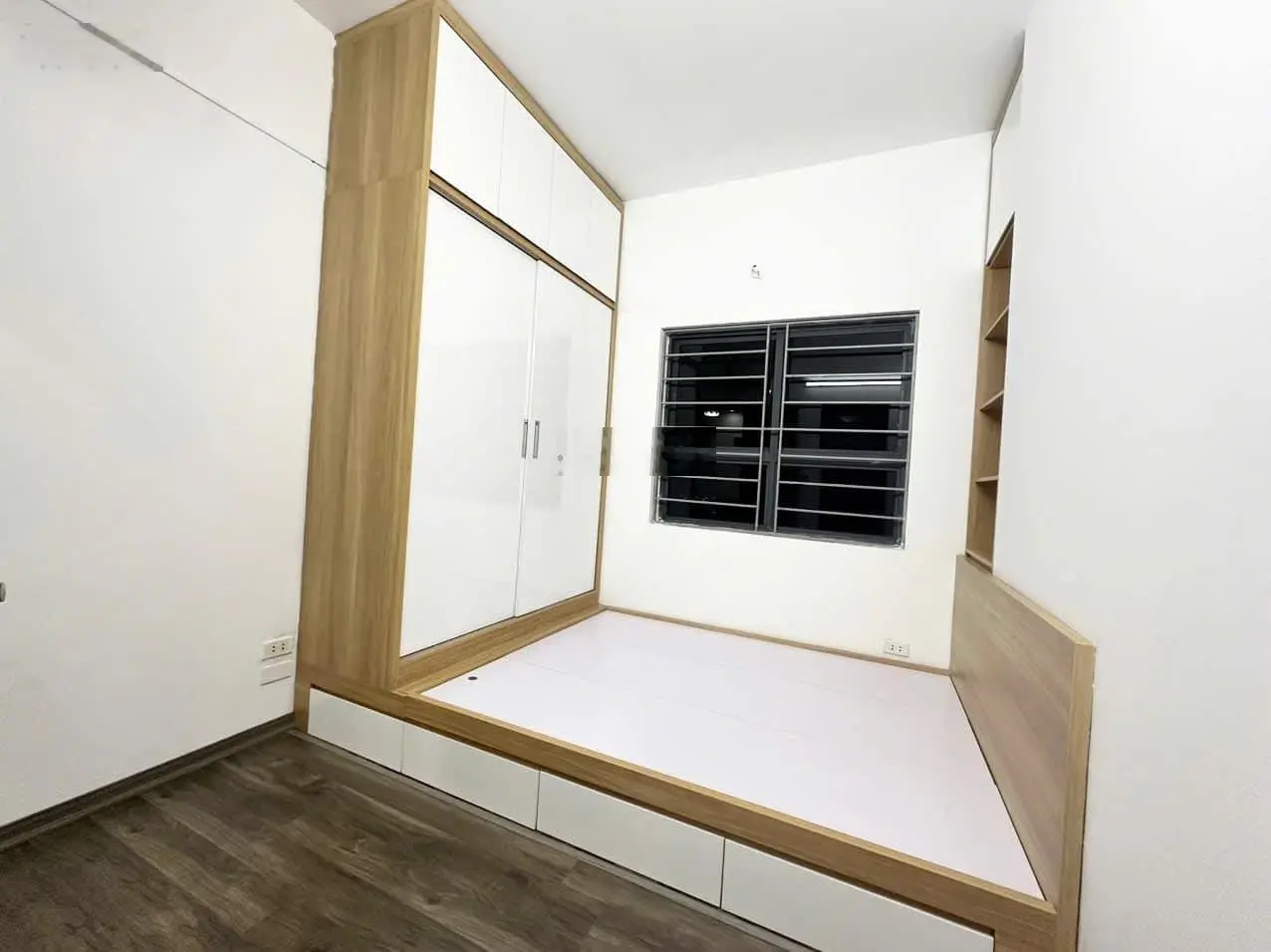 Bán chung cư Kim Văn Kim Lũ 73m2, 3PN, full nội thất giá 3.1 tỷ