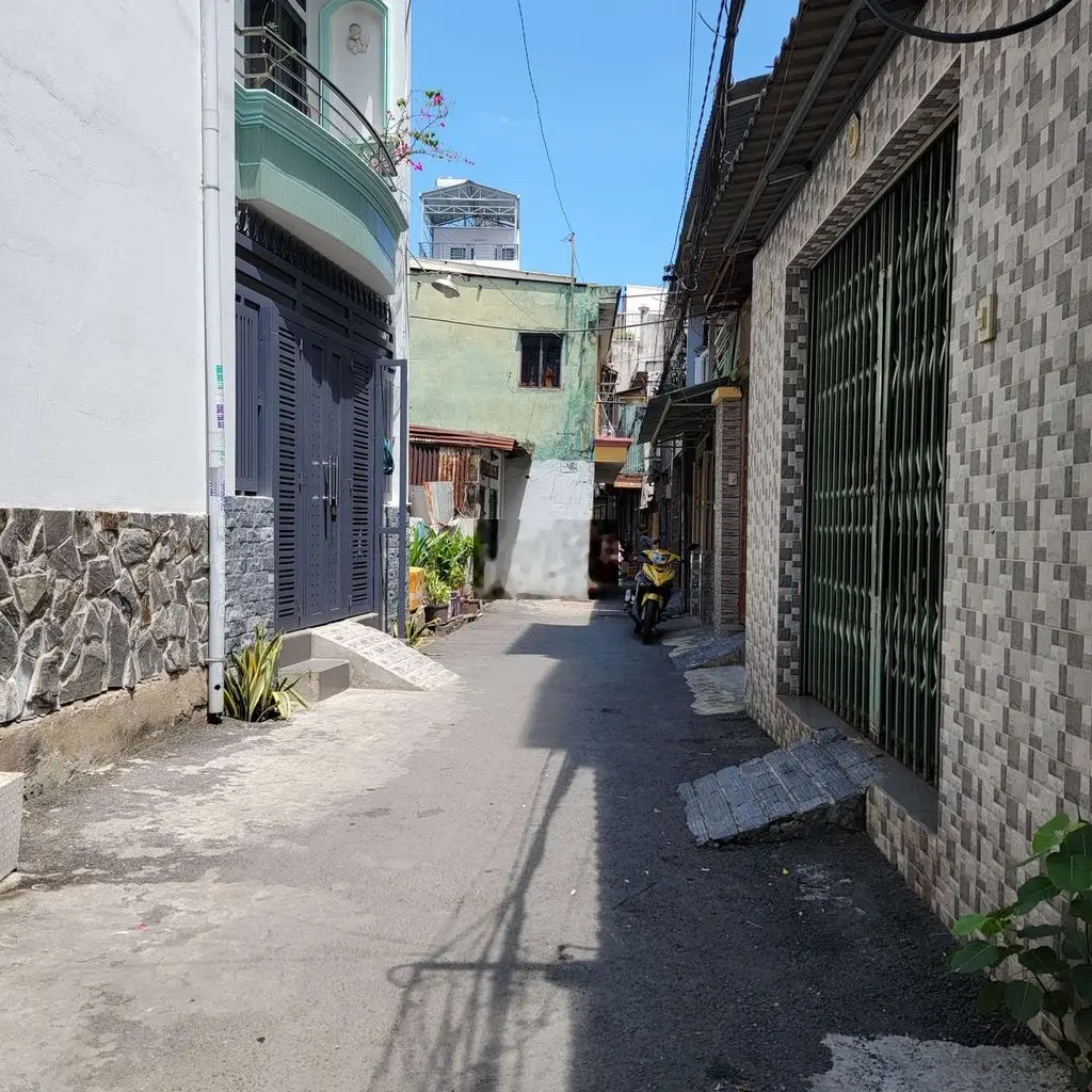 Bán nhà giá 3,3 tỷ, diện tích 35 m2, tại Đinh Bộ Lĩnh, phường 26, quận Bình Thạnh