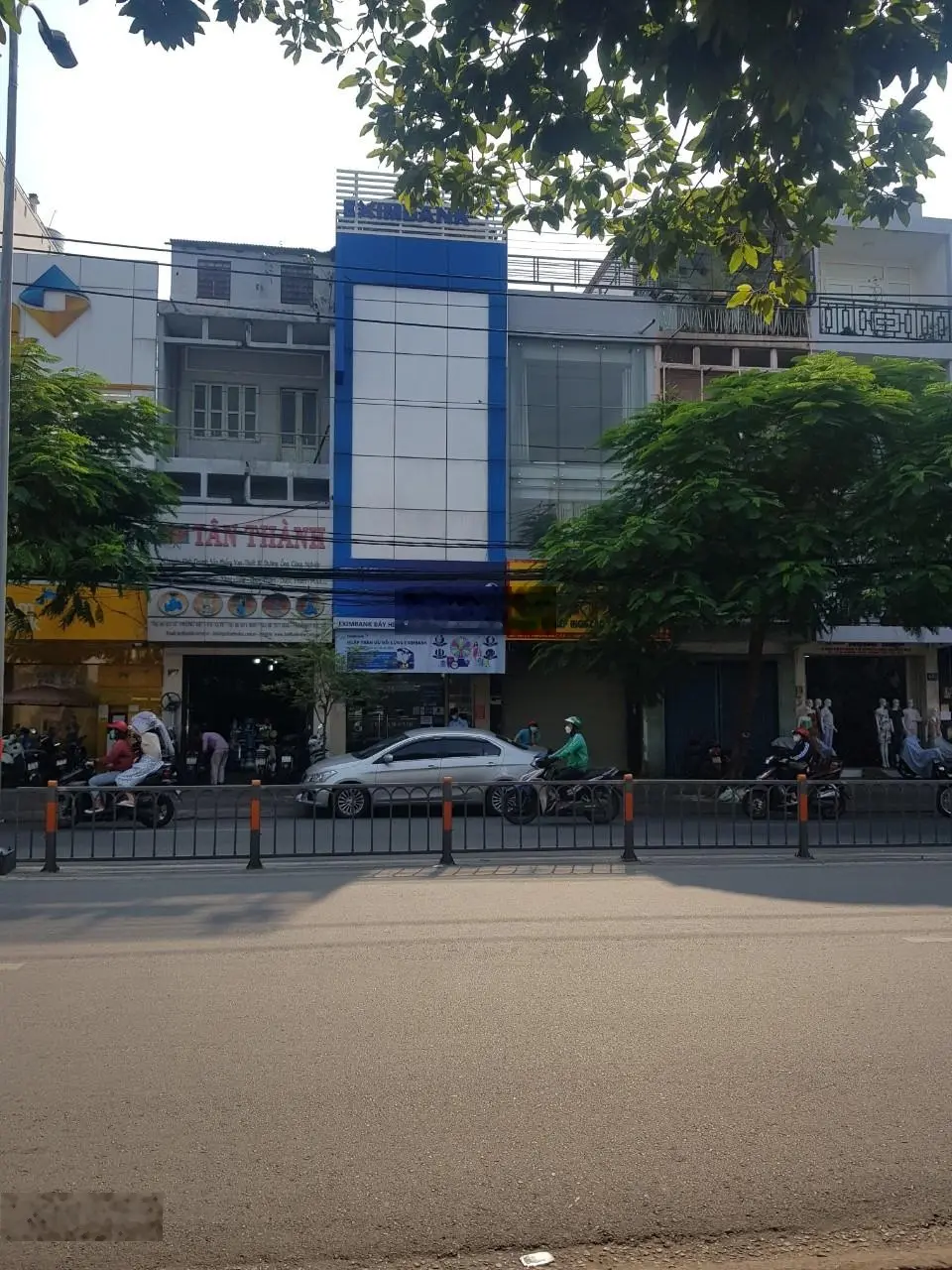 Bán nhà Mặt tiền Ba Vì Quận 10 DT:4x26m 2 lầu giá chỉ 22.8 tỷ (Vị trí siêu đẹp)
