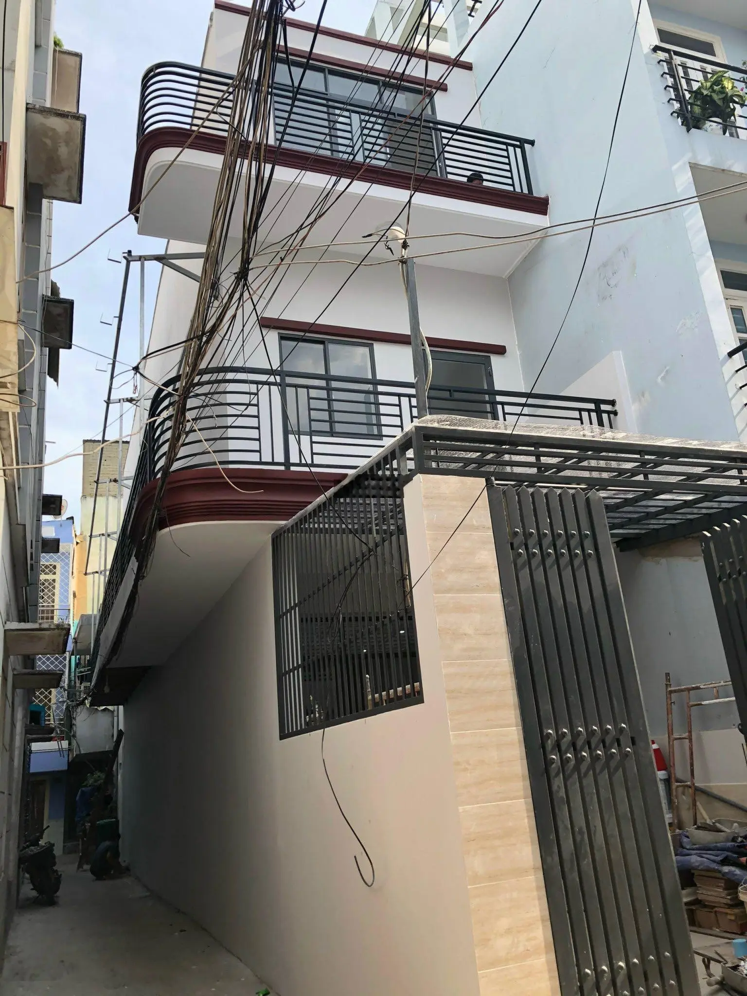 Bán nhà trệt + 2 lầu 3.5m x 18.7m hẻm 131 Nguyễn Đức Thuận, vị trí thuận lợi. Liên hệ: 0902 738 ***