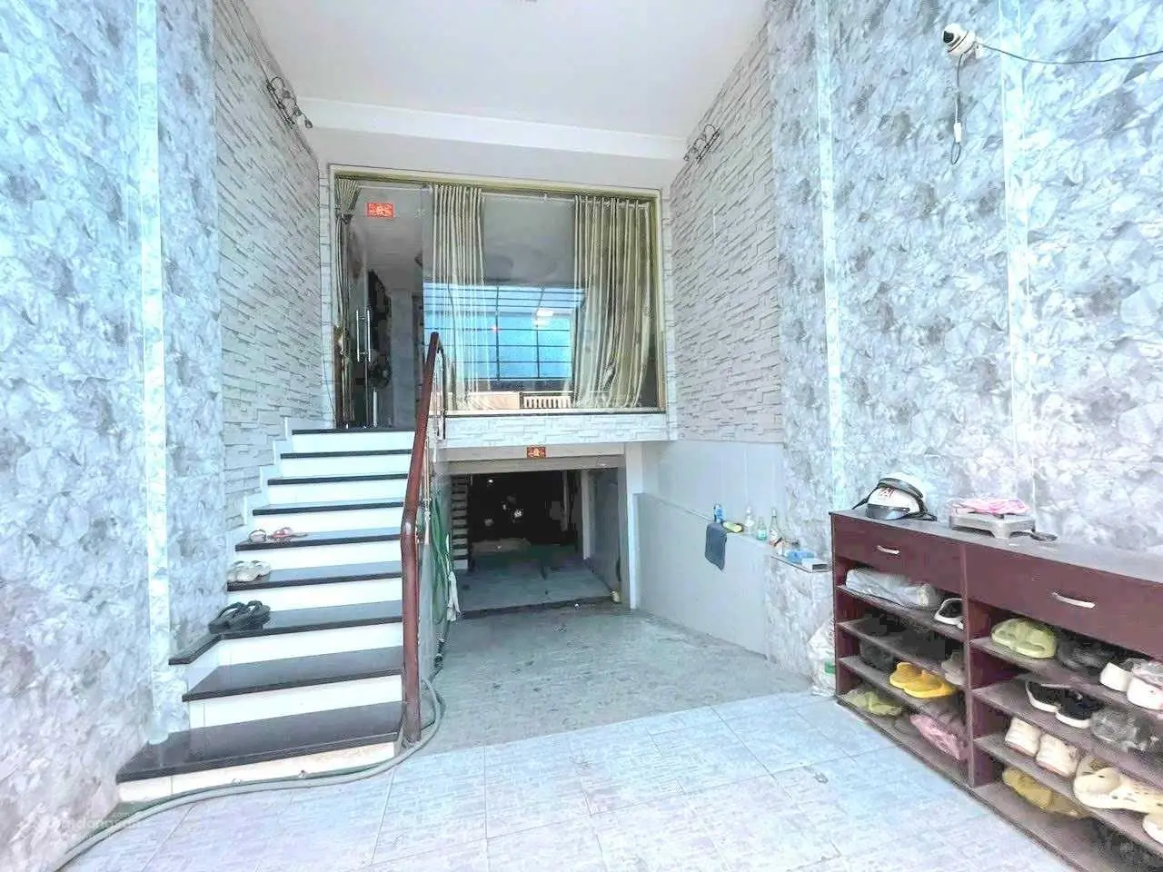 Bán nhà 1 hầm 4 lầu hẻm xe tải Khuông Việt 4.2x22m, giá rẻ