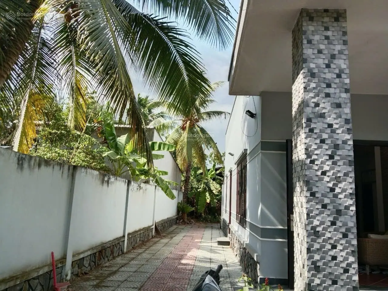 Nhà mới giá rẻ, 378m2 mặt tiền đường nhựa, Mỹ Thạnh An, TP Bến Tre