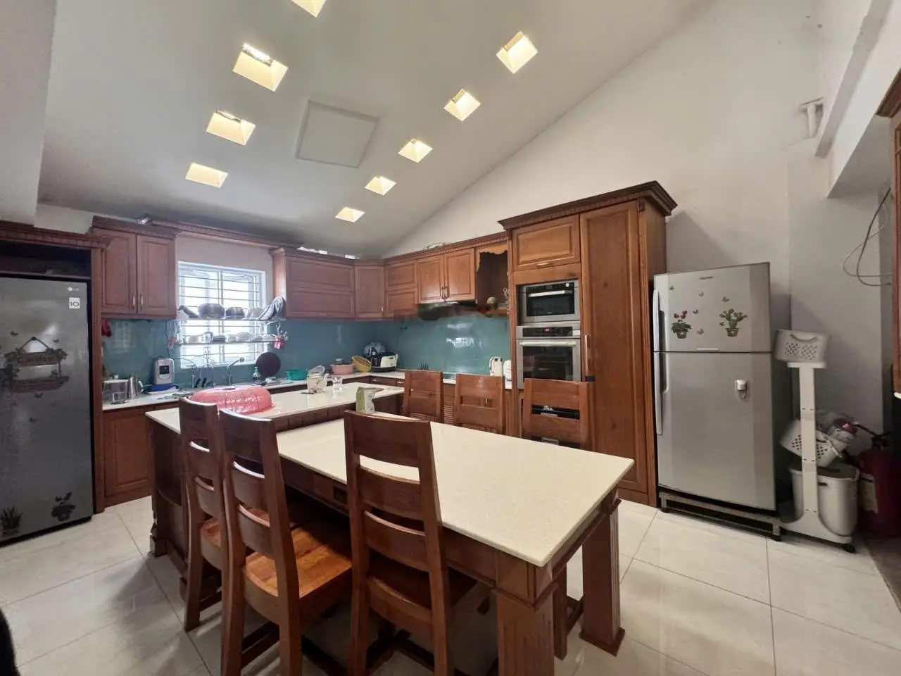 Bán nhà Phường An Phú, Quận 2 160m2 4 tầng BTCT Chỉ nhỉnh 30 tỷ