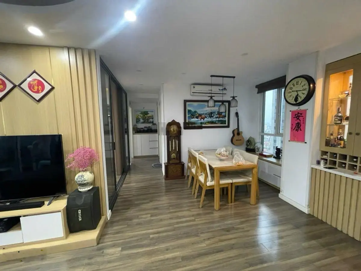 Bán căn hộ Season Avenue Mỗ Lao 111m2, 3PN, 2WC, có lot để ô tô. Giá nhỉnh 8 tỷ