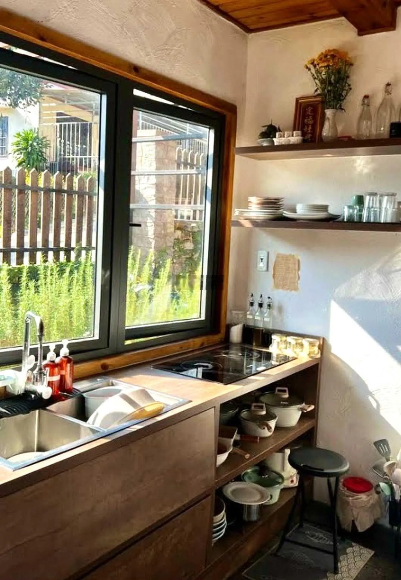 Villa view thung lũng rừng thông góc 2MT Hoàng Hoa Thám 227m2 ngang 16,5m hầm trệt 2 lầu