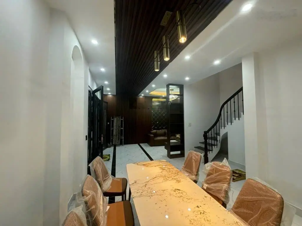 Vương thừa vũ - ô tô tránh sát nhà - khu quân đội - dt: 50m2; mt: 8.6 m - nhỉnh 10 tỷ