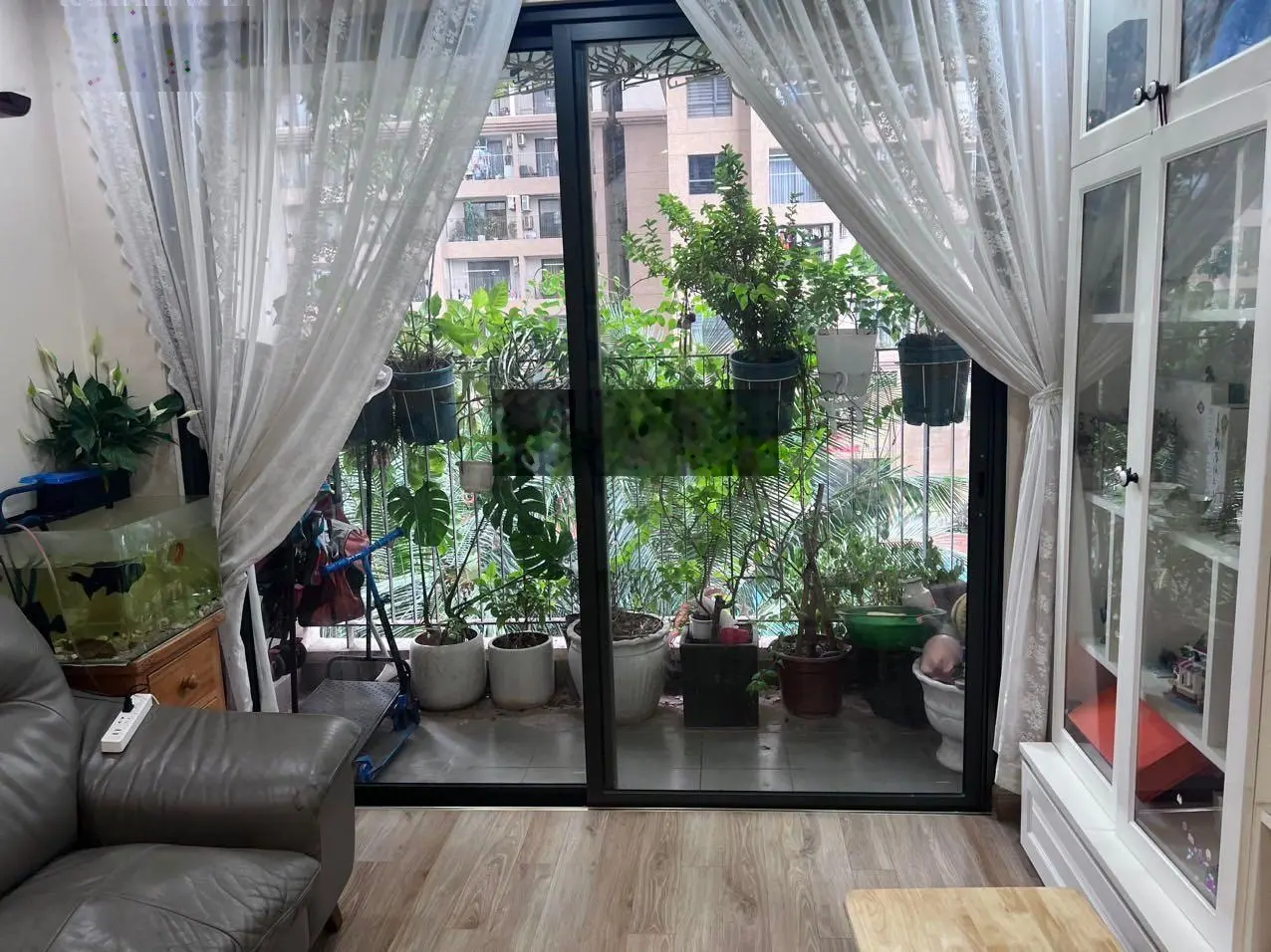 Bán căn góc 3pn chung cư D'Capitale Trần Duy Hưng DT 95m2 nhà full đồ chỉ 8,5 tỷ