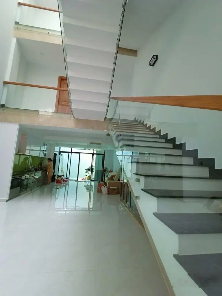 Chính chủ cần bán nhà Đ Nguyễn Thị Thập Q7 hẻm xe hơi ngủ trong nhà gần chợ Tân Mỹ