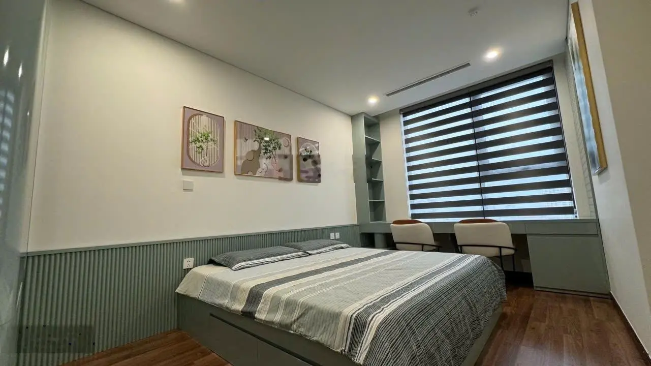Bán gấp căn hộ 124m2 4pn,3wc nhà full nội thất chung cư CT8 the emerald mỹ đình LH: 0394 321 ***